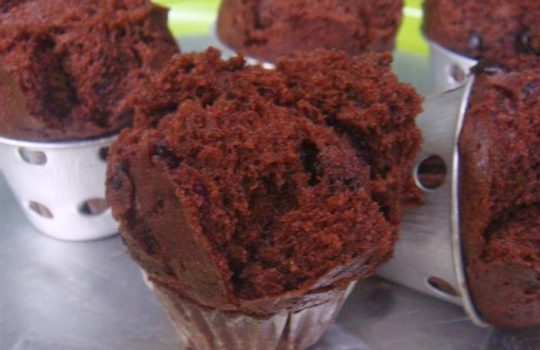 Resep dan Cara Membuat Bolu Kukus Karamel Mekar Tanpa Mixer